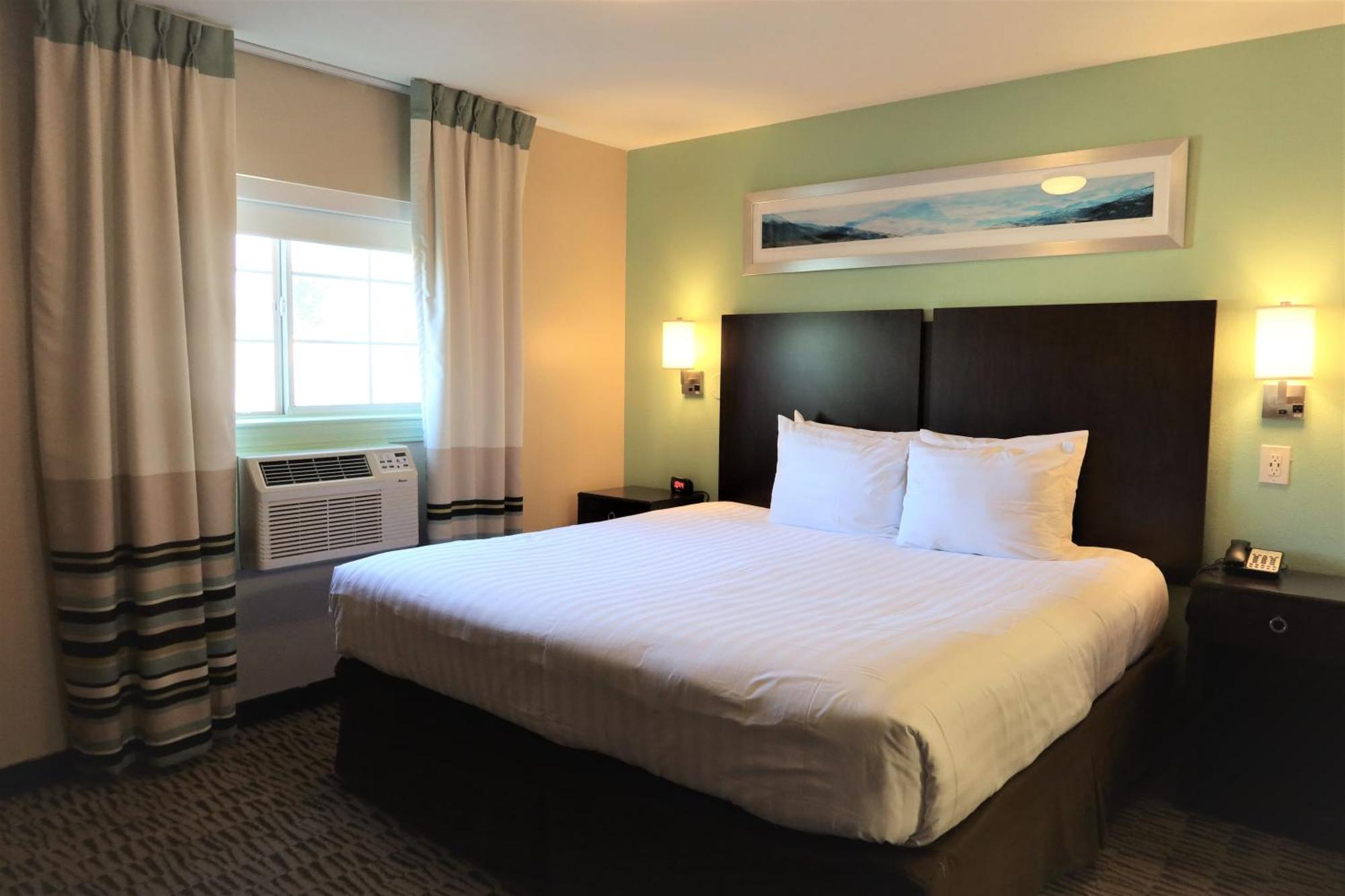Hotel Greentree / Vail Valley Eagle